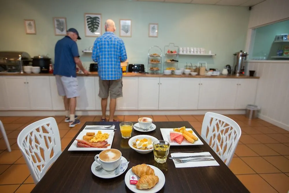 *** Hotel Coral Tree Inn Cairns Australia
